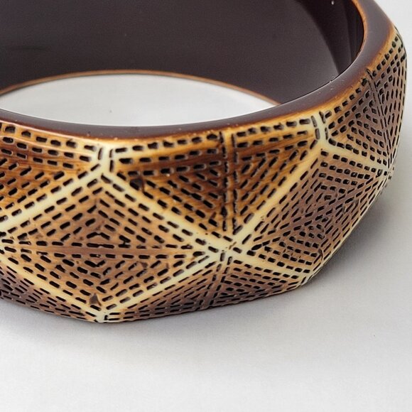 GEOMETRIC Print Wooden Bangle - Picture 4 of 7